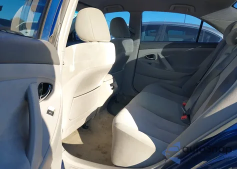 2011 Toyota Camry Le z USA, uszkodzony, nr VIN 4T1BF3EKXBU735756